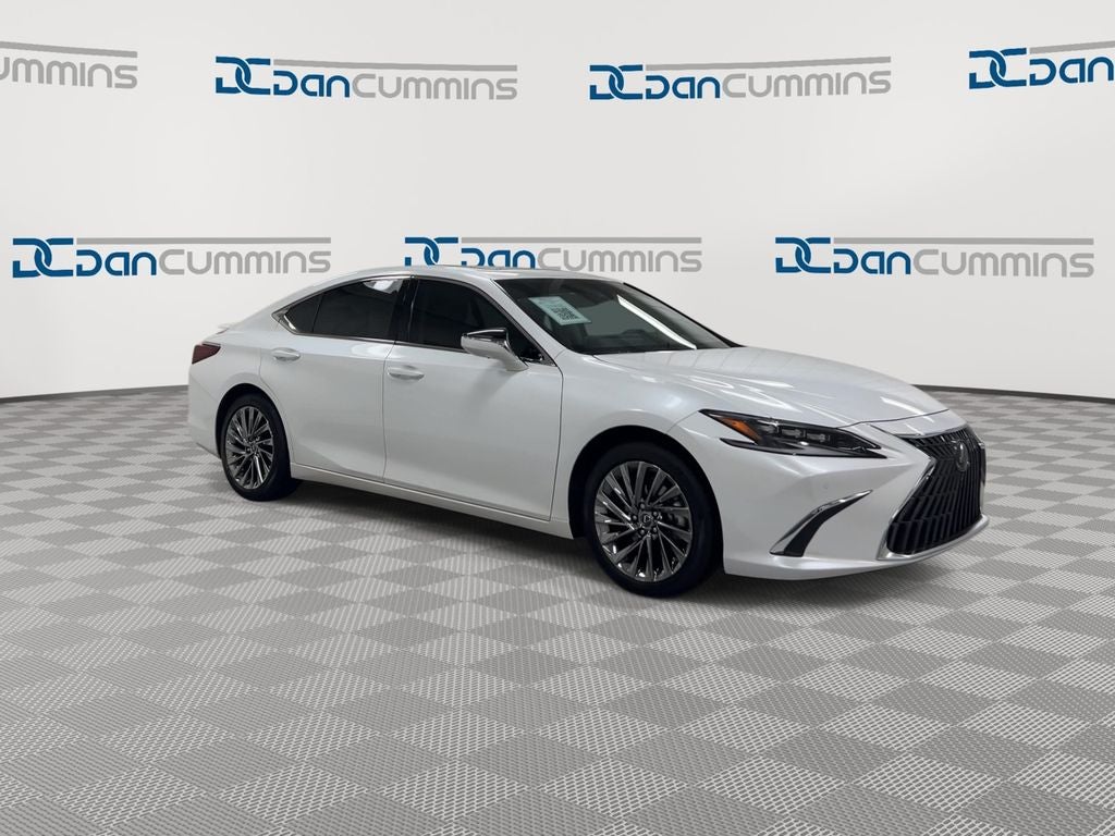 2025 Lexus ES 300h Ultra Luxury