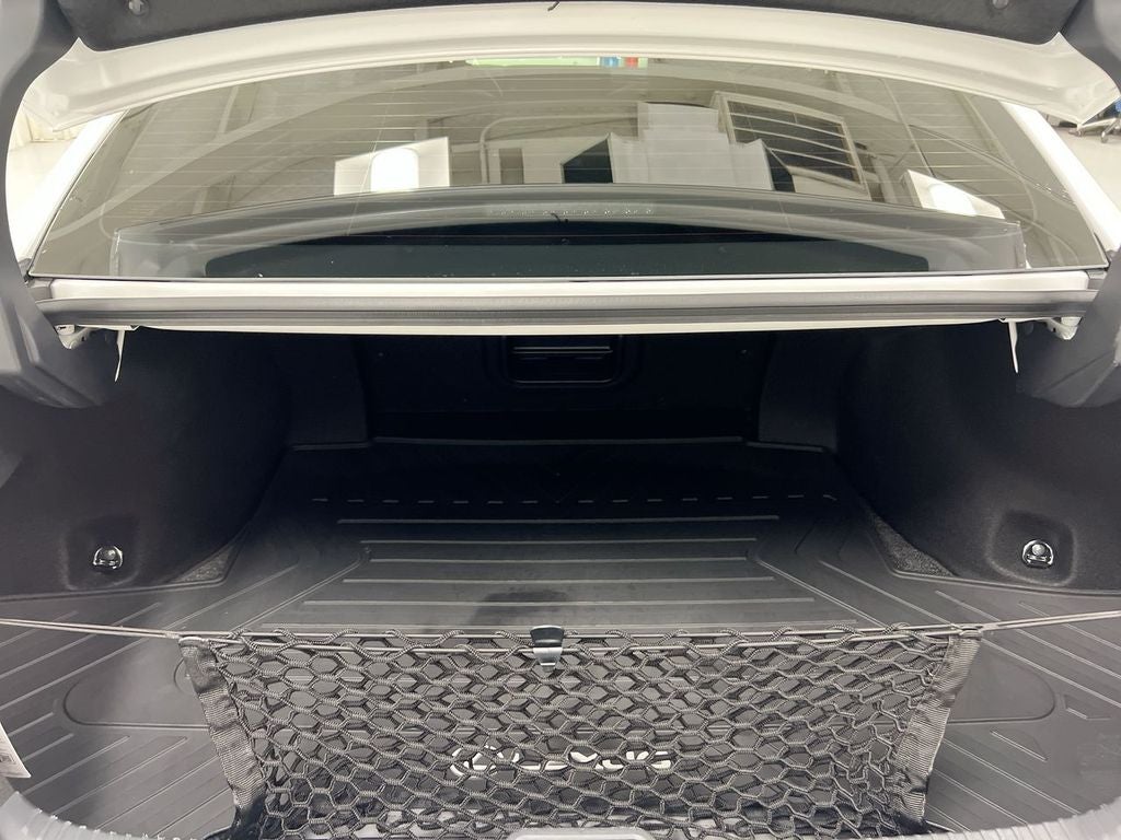 2025 Lexus ES 300h Ultra Luxury