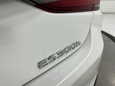 2025 Lexus ES 300h Ultra Luxury