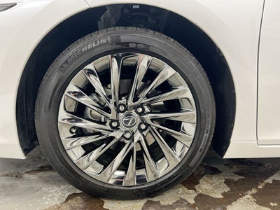 2025 Lexus ES 300h Ultra Luxury