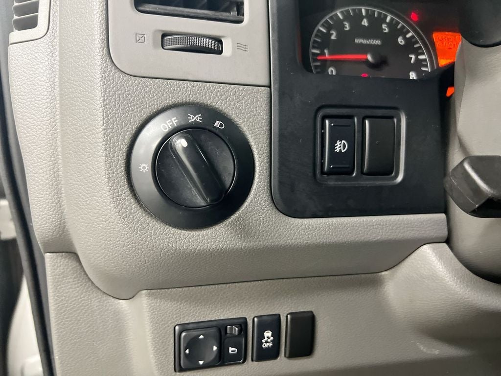 2016 Nissan NV Passenger SL