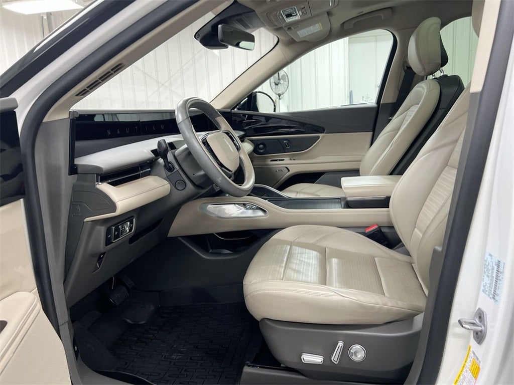 2025 Lincoln Nautilus Reserve