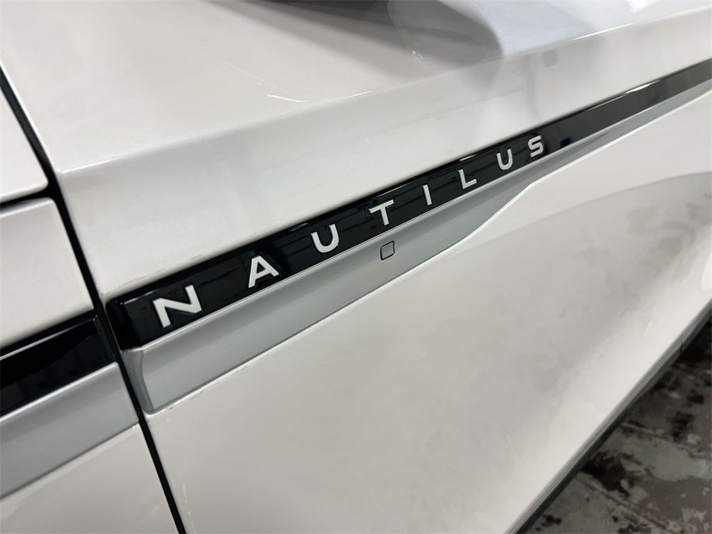 2025 Lincoln Nautilus Reserve