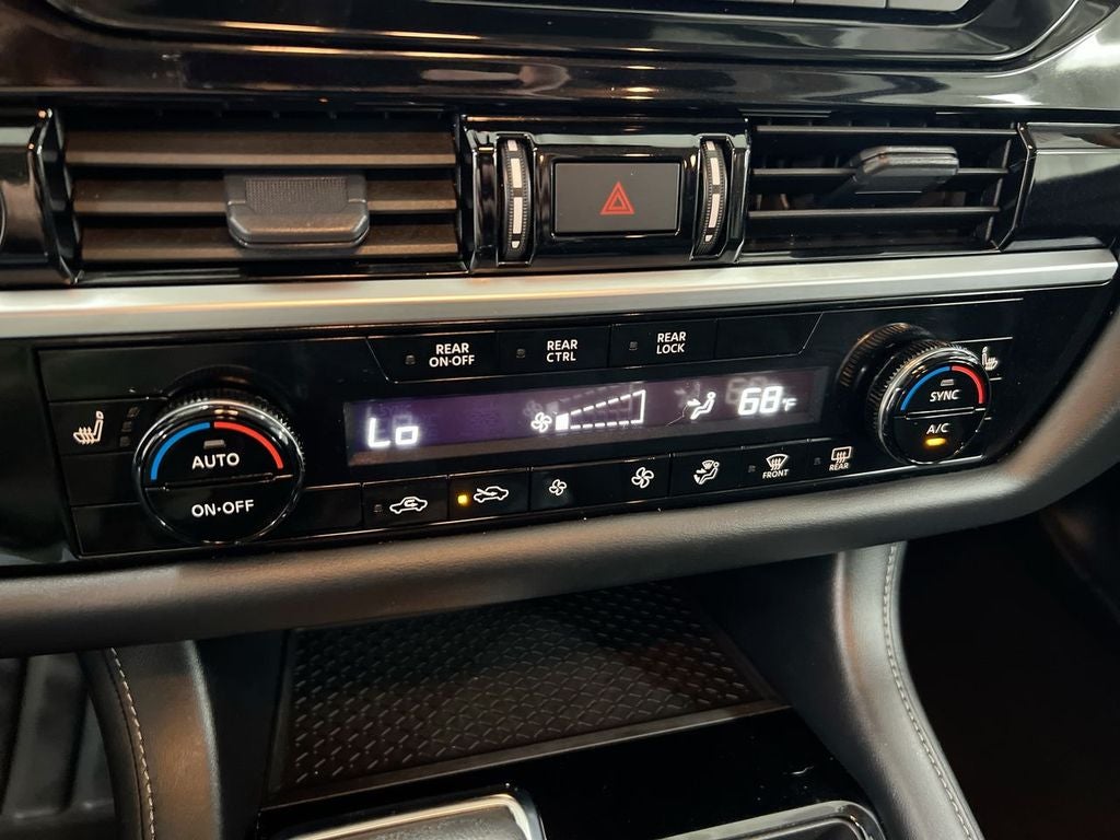 2023 Nissan Pathfinder SV
