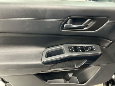 2023 Nissan Pathfinder SV
