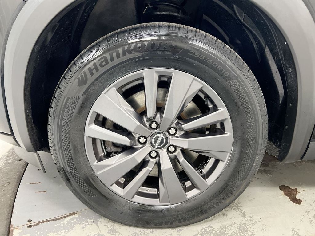 2023 Nissan Pathfinder SV