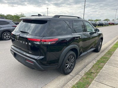 2023 Nissan Pathfinder SV