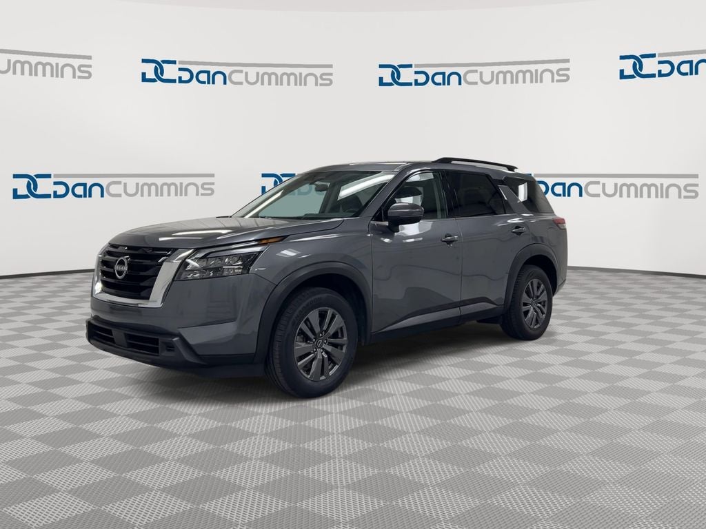2024 Nissan Pathfinder SV