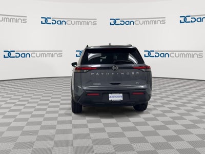 2024 Nissan Pathfinder SV
