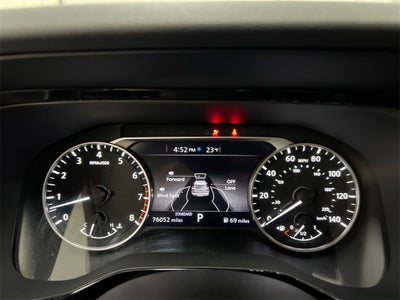 2022 Nissan Pathfinder SV