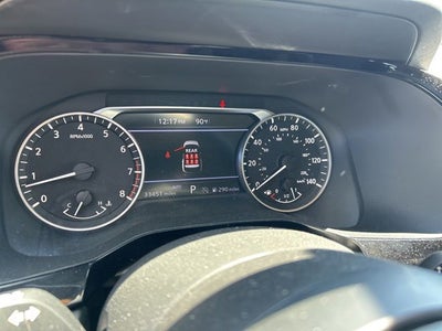 2025 Nissan Pathfinder SV