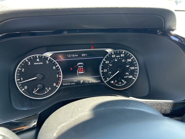 2025 Nissan Pathfinder SV