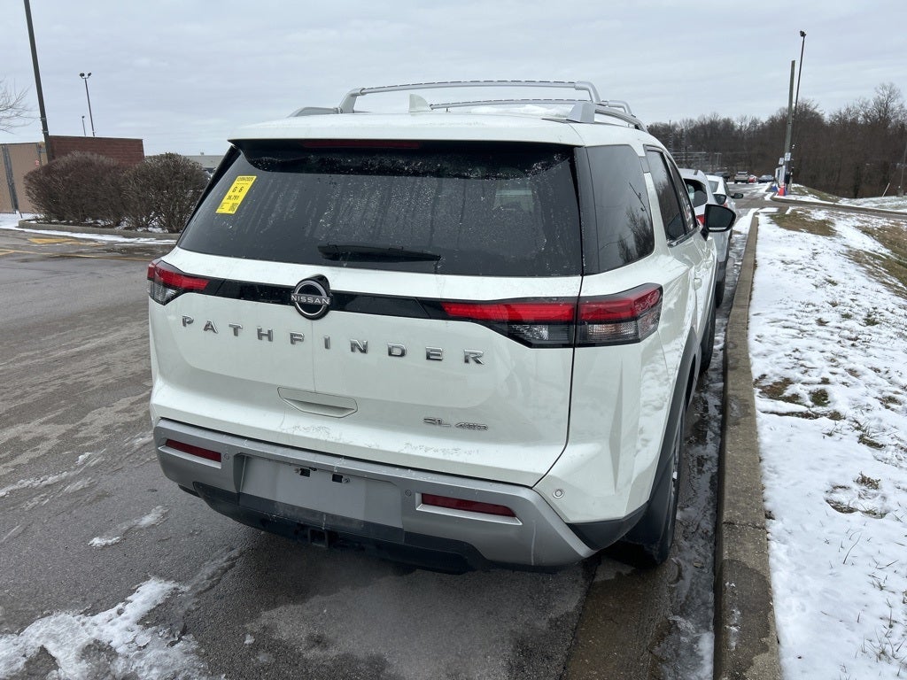 2023 Nissan Pathfinder SL
