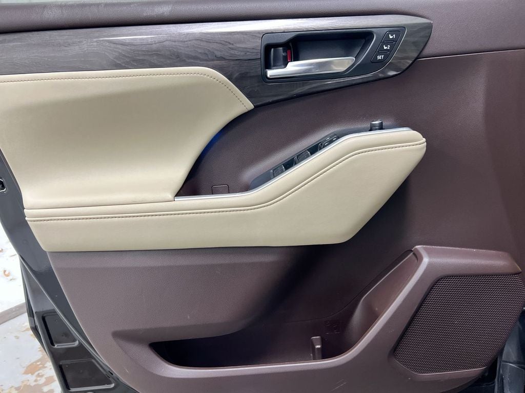 2020 Toyota Highlander Platinum