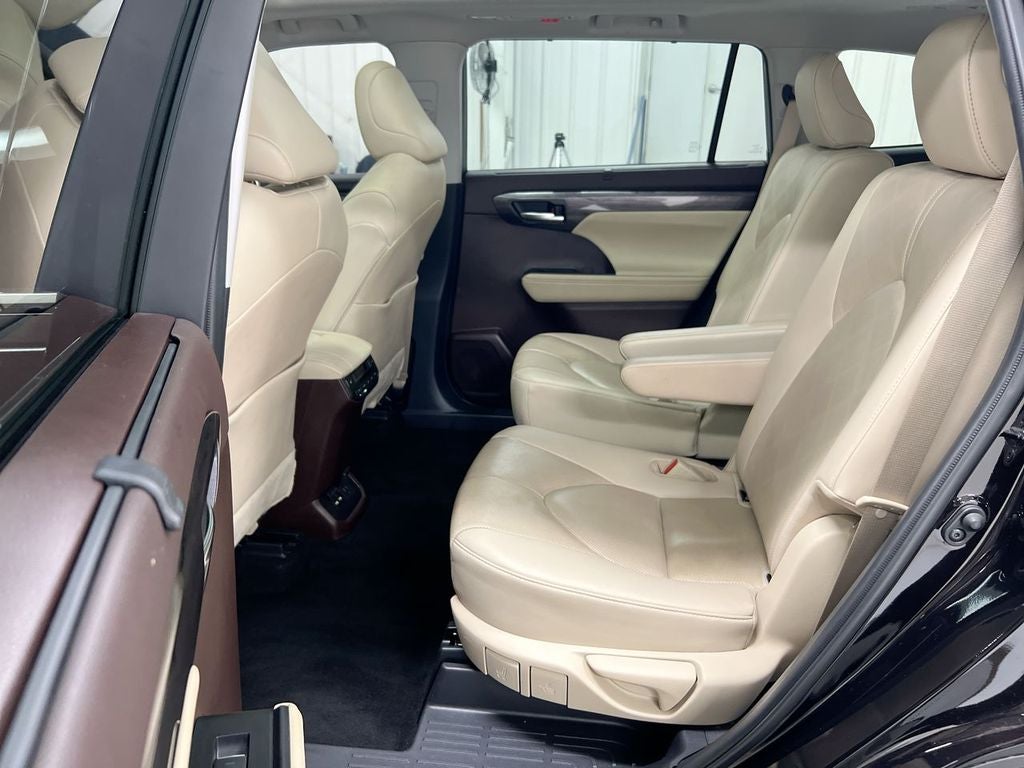 2020 Toyota Highlander Platinum