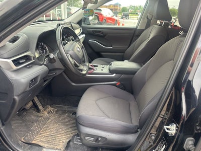 2024 Toyota Highlander LE