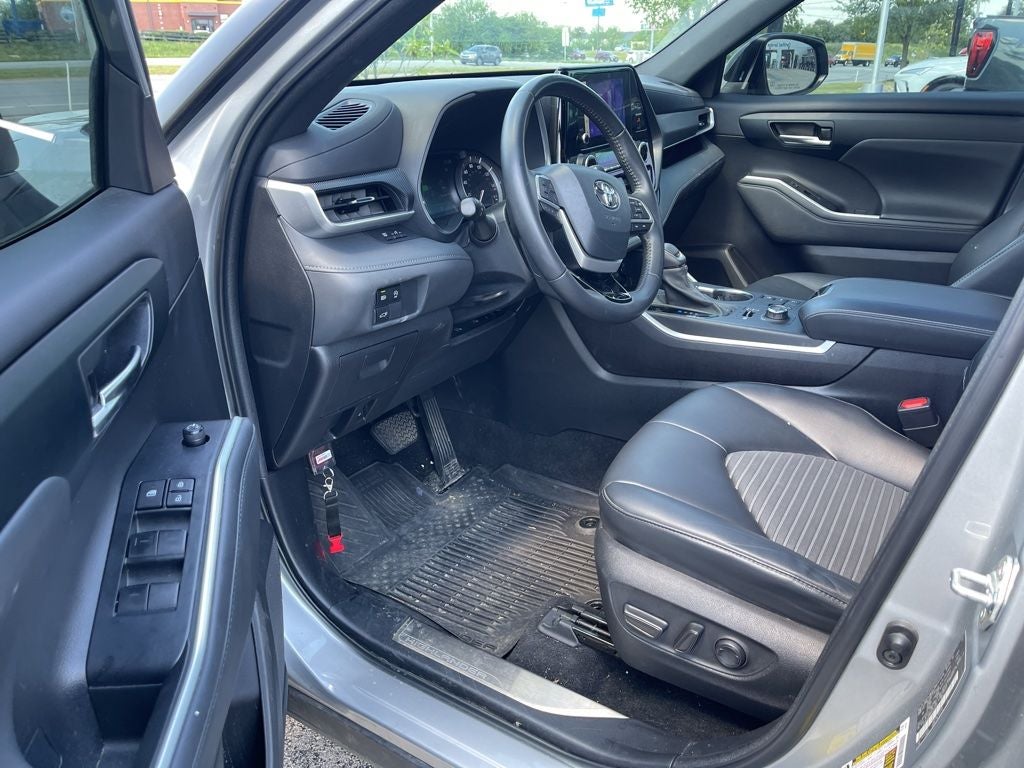 2023 Toyota Highlander XSE