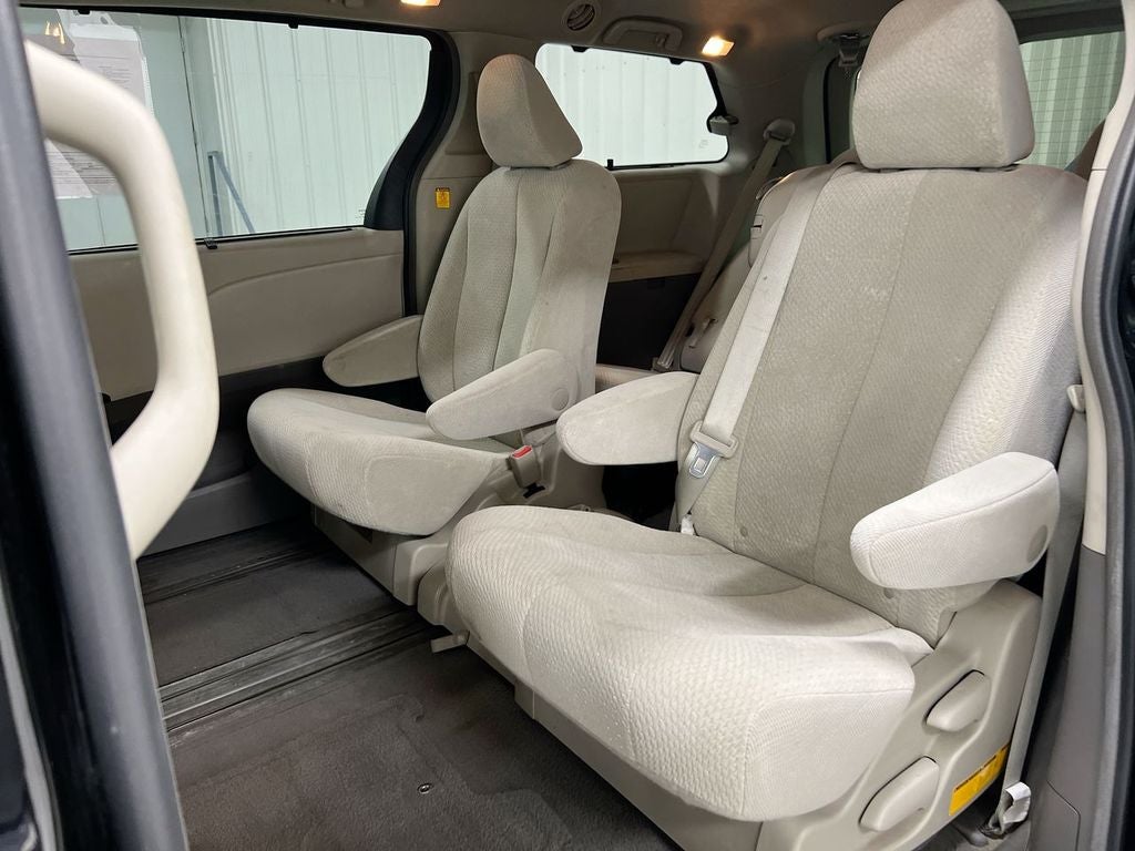 2011 Toyota Sienna LE