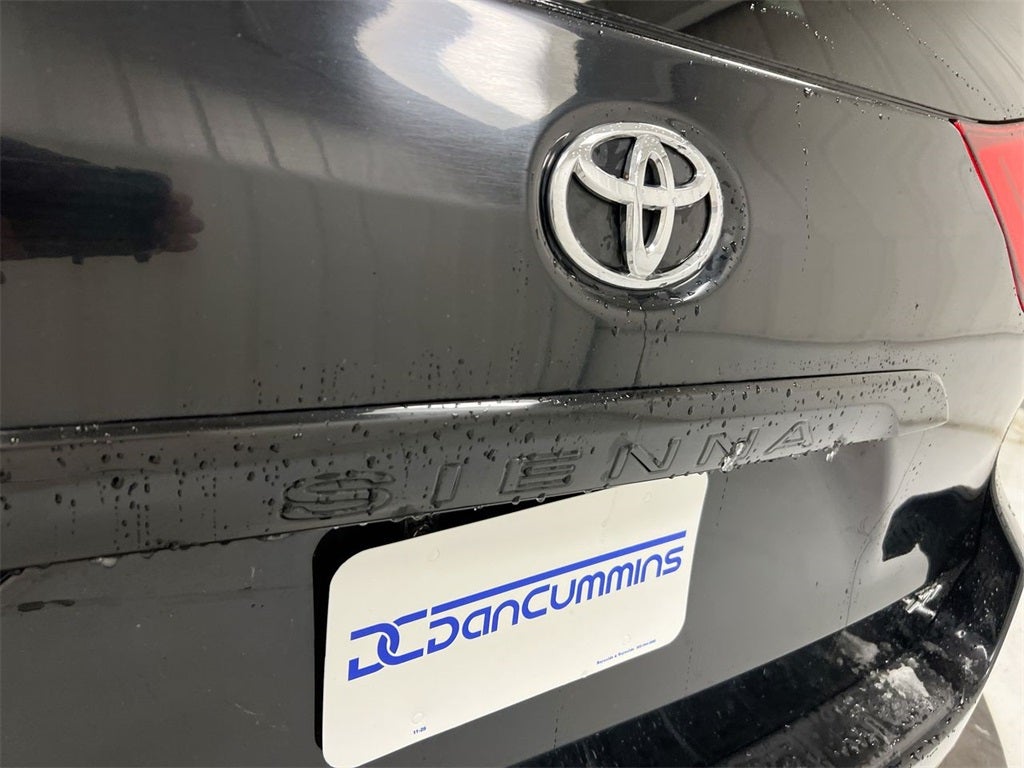 2016 Toyota Sienna XLE
