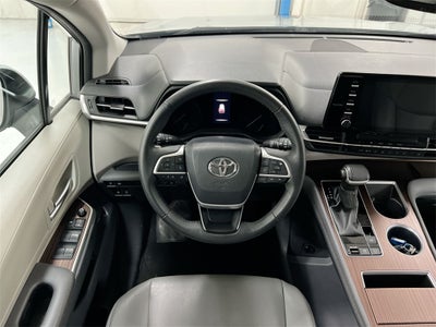 2024 Toyota Sienna XLE