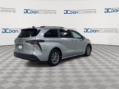 2024 Toyota Sienna XLE