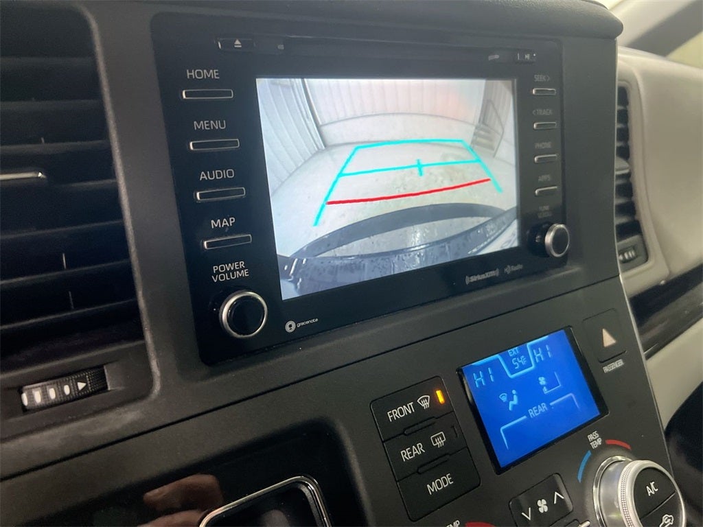 2018 Toyota Sienna XLE