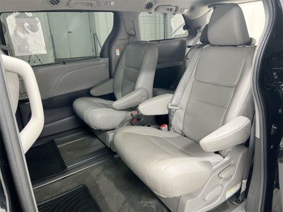 2018 Toyota Sienna XLE