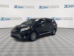 2018 Toyota Sienna XLE