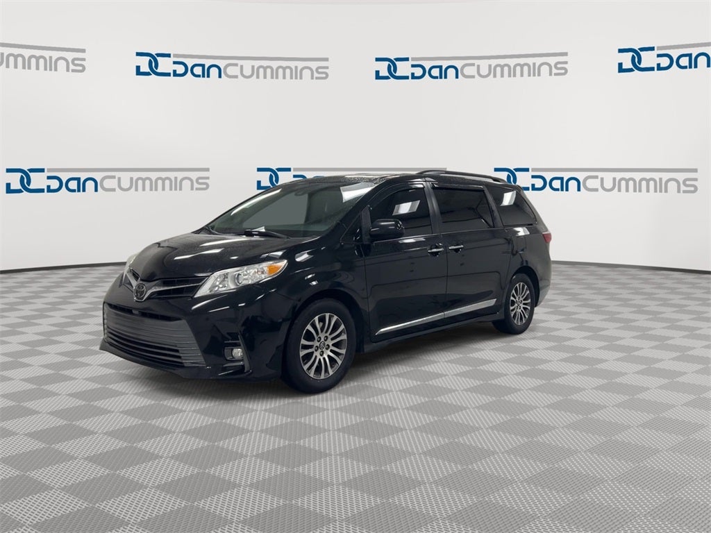 2018 Toyota Sienna XLE