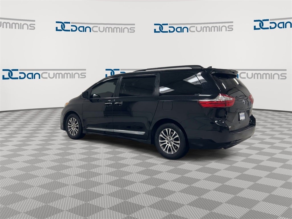 2018 Toyota Sienna XLE