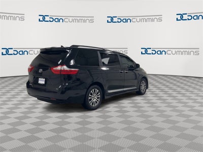 2018 Toyota Sienna XLE
