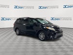 2019 Toyota Sienna XLE