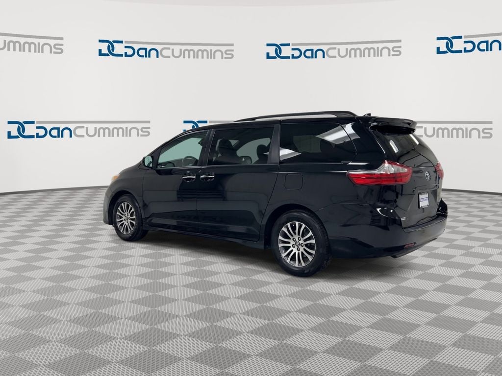 2019 Toyota Sienna XLE
