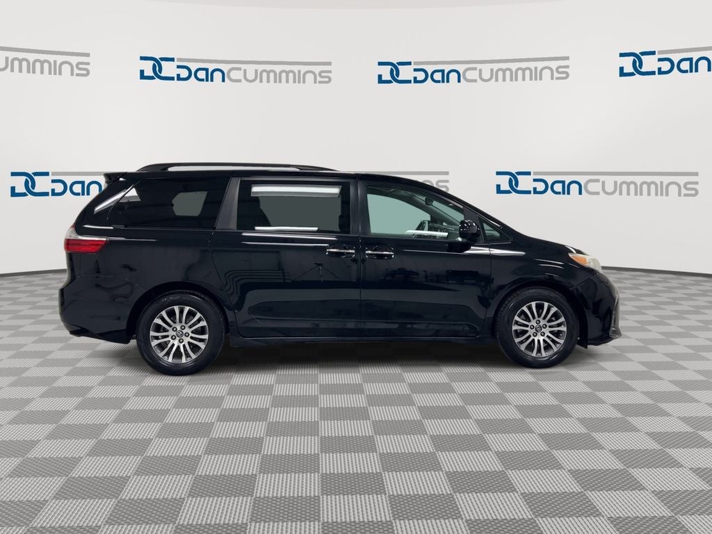 2019 Toyota Sienna XLE