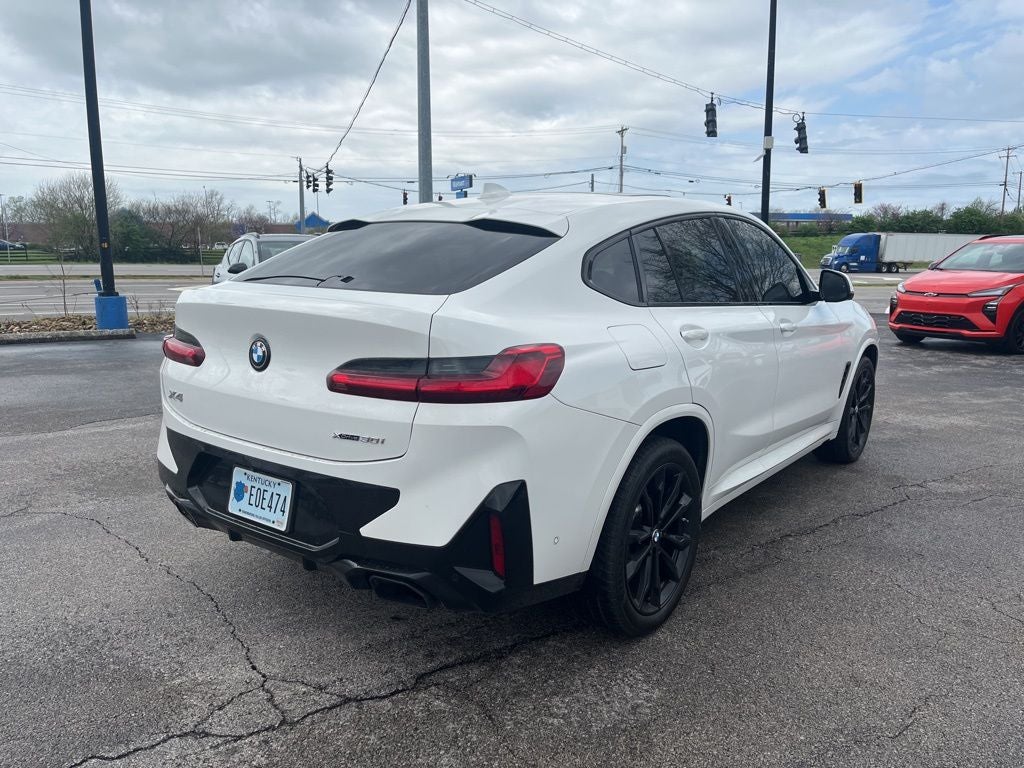 2025 BMW X4 xDrive30i