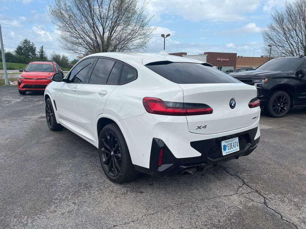 2025 BMW X4 xDrive30i