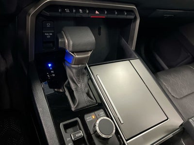 2024 Toyota Sequoia SR5