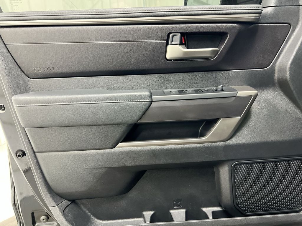 2024 Toyota Sequoia SR5