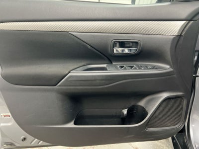 2016 Mitsubishi Outlander SE