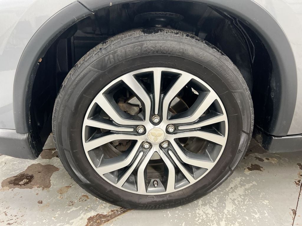 2016 Mitsubishi Outlander SE