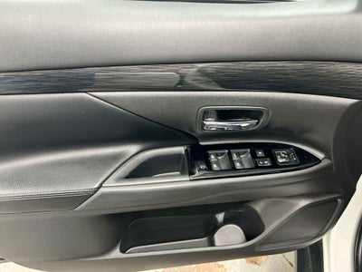 2016 Mitsubishi Outlander SE