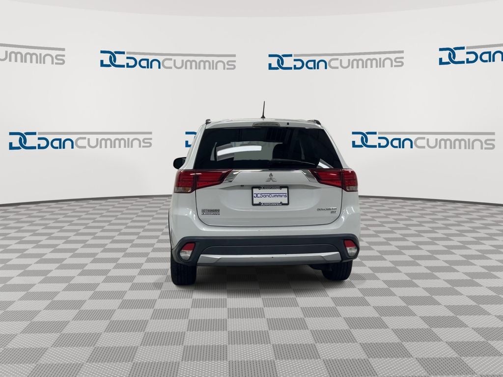 2016 Mitsubishi Outlander SE