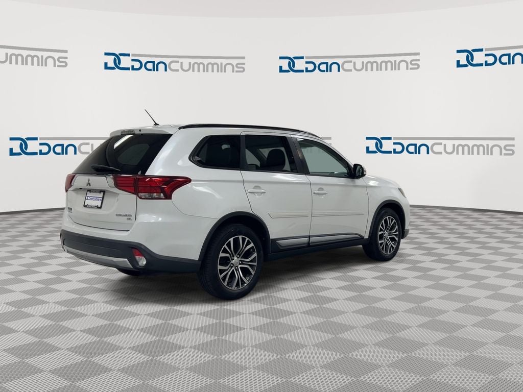 2016 Mitsubishi Outlander SE