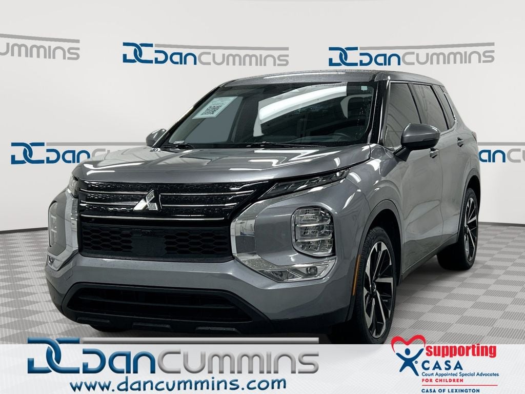 2023 Mitsubishi Outlander SE Special Edition