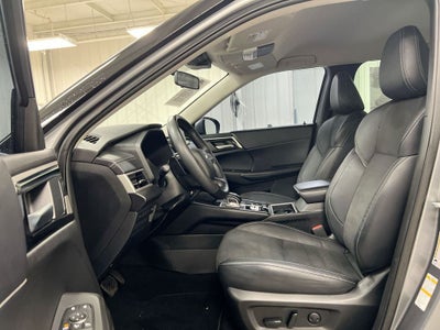 2023 Mitsubishi Outlander SE Special Edition