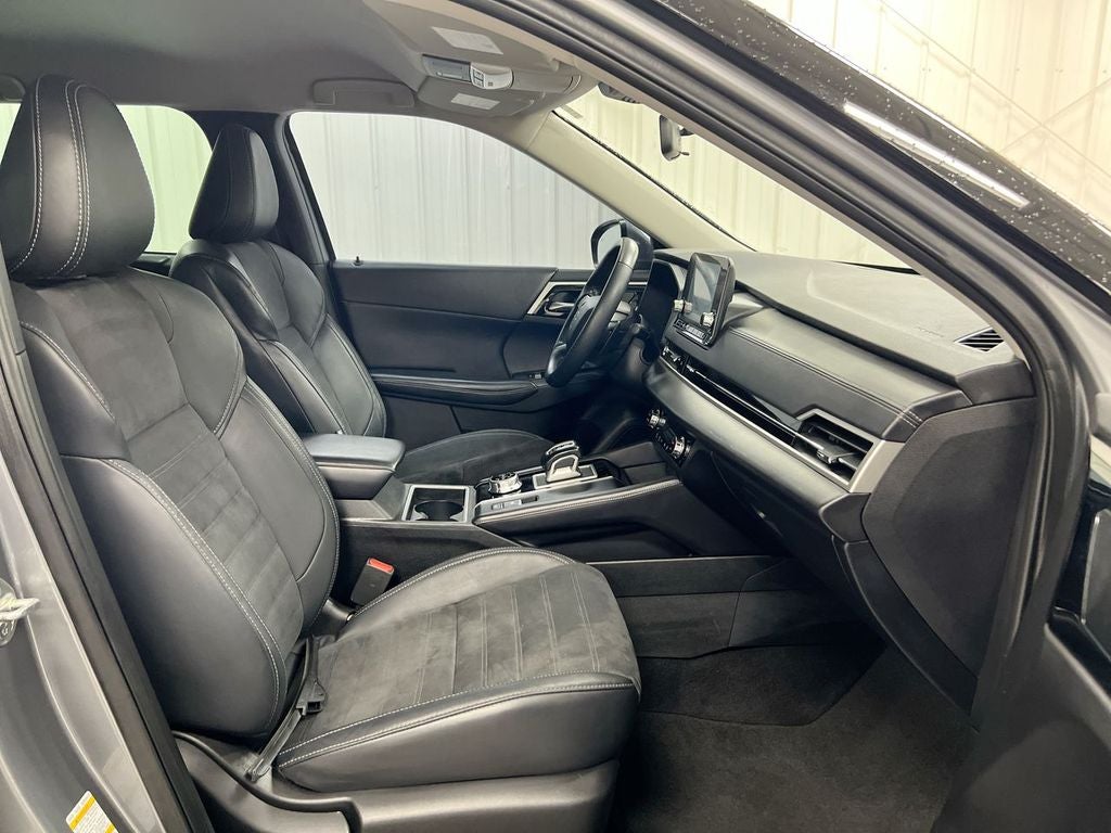 2023 Mitsubishi Outlander SE Special Edition