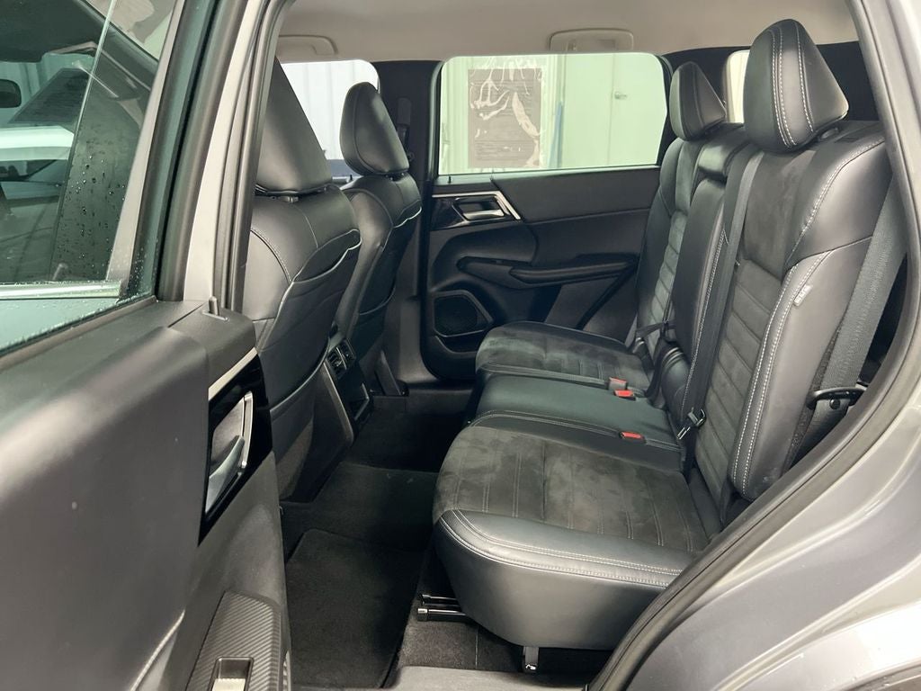 2023 Mitsubishi Outlander SE Special Edition