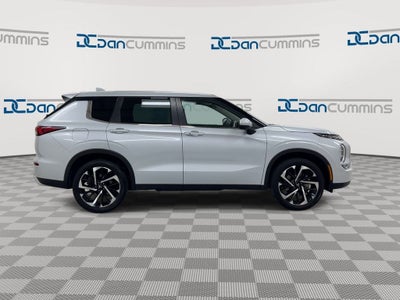 2023 Mitsubishi Outlander SE