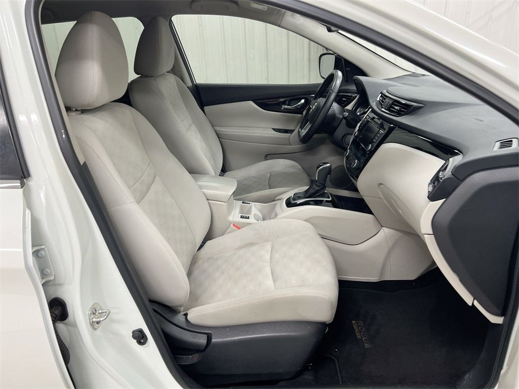 2021 Nissan Rogue Sport SV