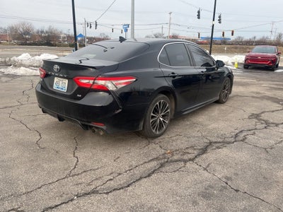 2019 Toyota Camry SE